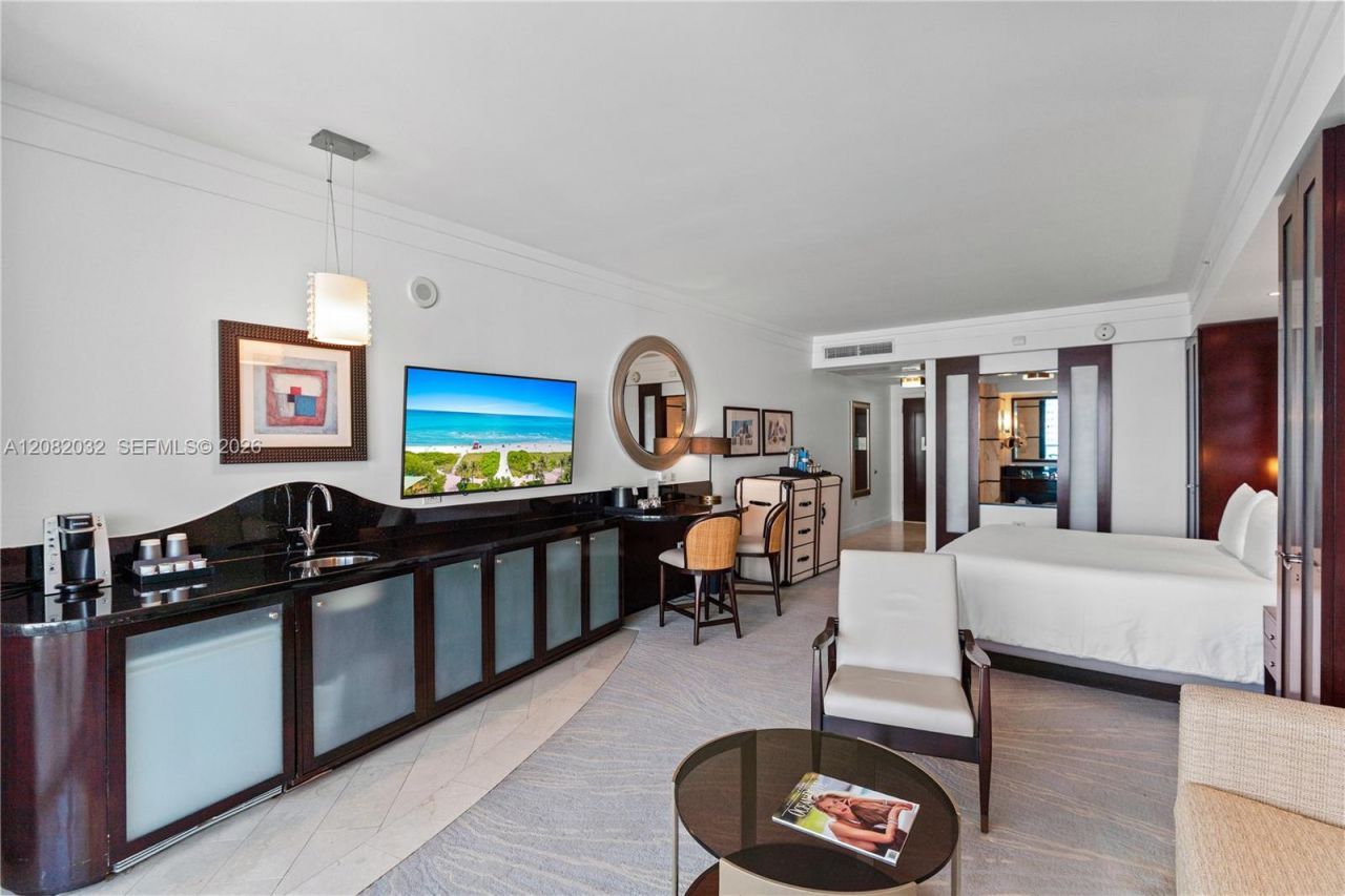 4391 Collins Ave, Unit 905, Miami Beach, FL 33140 Photo