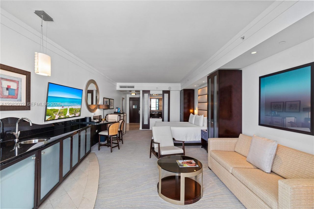 4391 Collins Ave, Unit 905, Miami Beach, FL 33140 Photo
