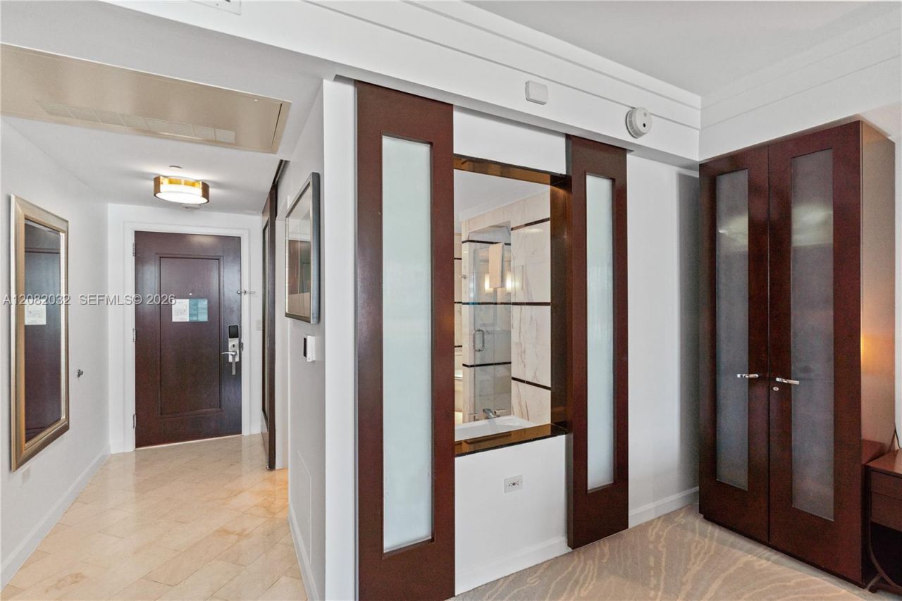 4391 Collins Ave, Unit 905, Miami Beach, FL 33140 Photo