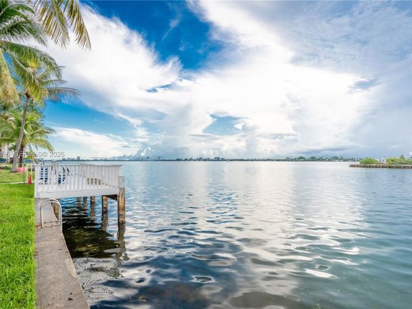 7909 East Dr , Unit 109, North Bay Village, FL 33141