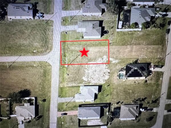 1135 NW 12th Pl , Cape Coral, FL 33993