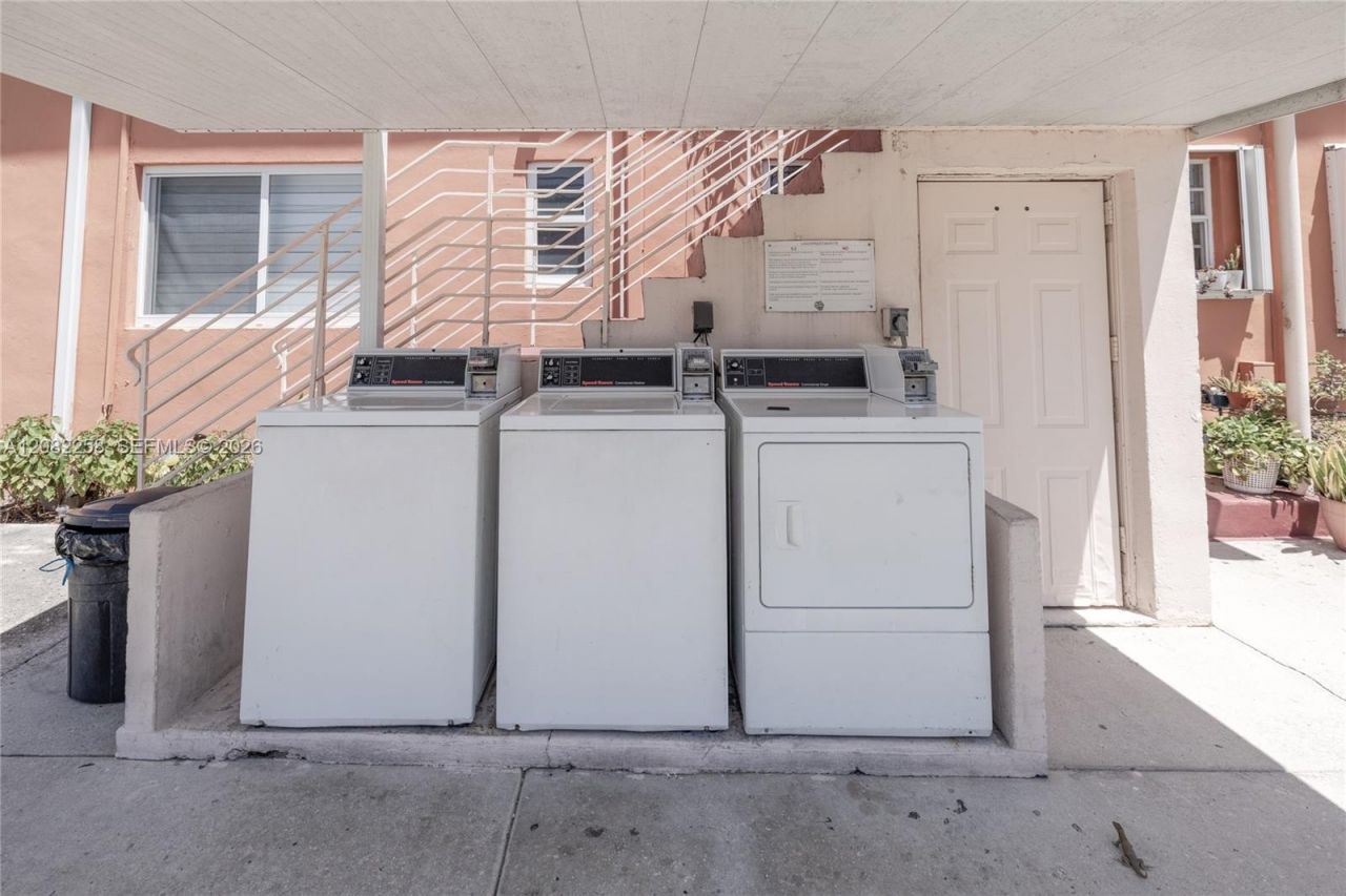 3550 SW 9th Ter, Unit 8B, Miami, FL 33135 Photo