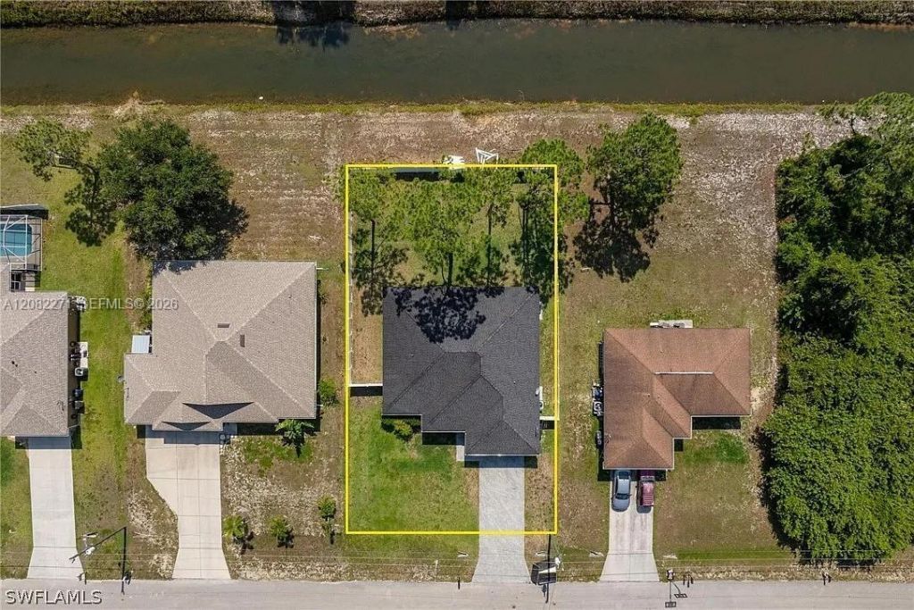 830 Angelo Ave , Lehigh Acres, FL 33971 Photo