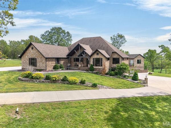 23900 EMERSON Road, Lebanon, MO 65536