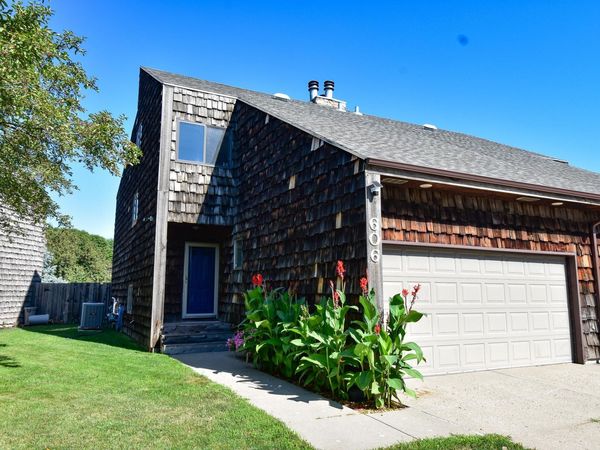 606 37th Avenue S, Moorhead, MN 56560