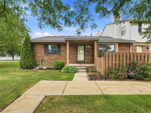 2071 Vine Way Drive, Unit 82, Canton, MI 48188