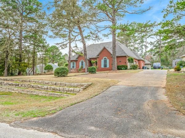 1304 Greenbriar Trail, Holly Lake Ranch, TX 75765