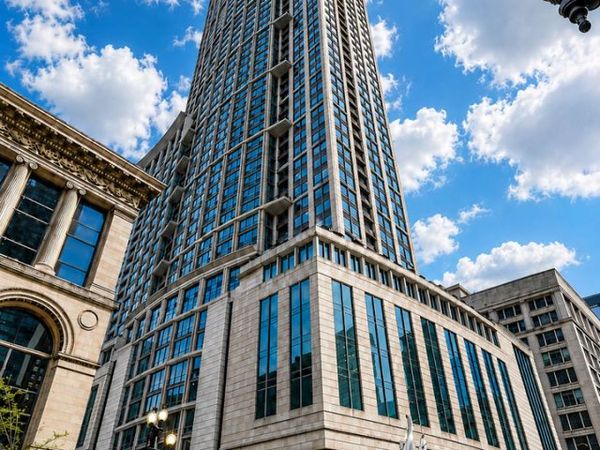 130 N Garland Court , Unit 3102, Chicago, IL 60602