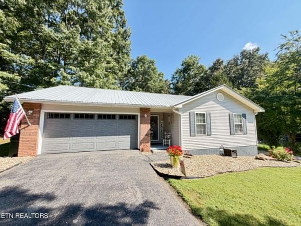 64 Pear Circle , Crossville, TN 38555