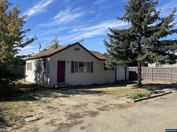 1309 Price Ln E, Monmouth, OR 97361