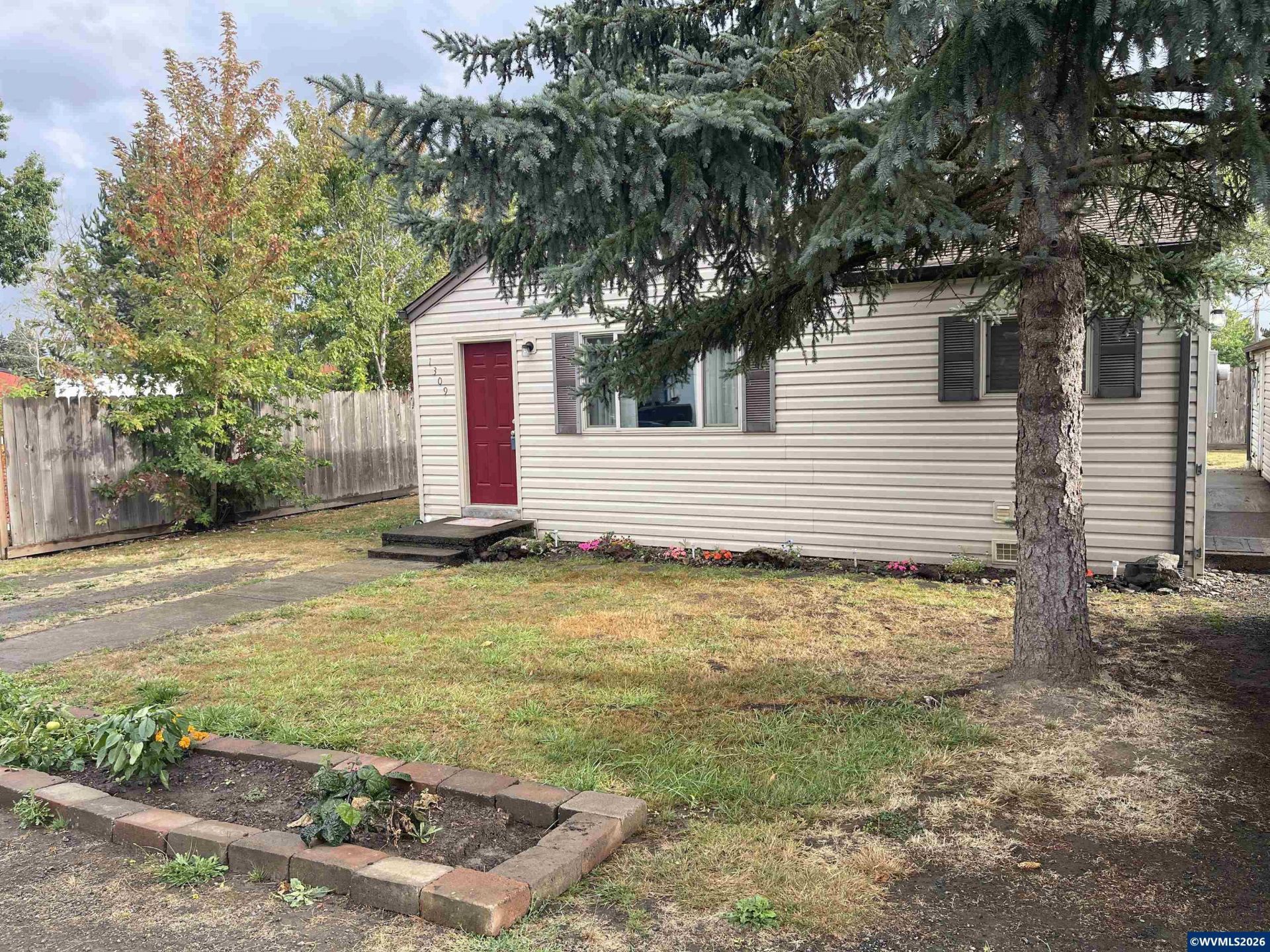 1309 Price Ln E, Monmouth, OR 97361 Main Photo