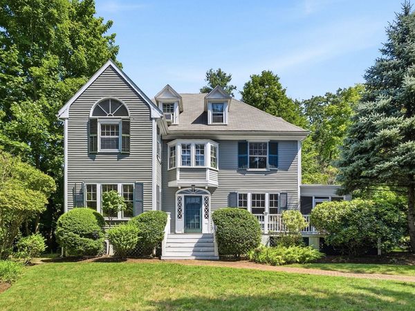 10 Hayes Avenue, Lexington, MA 02420