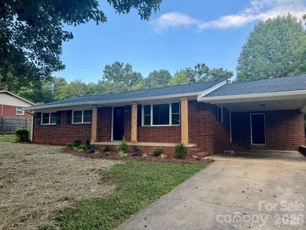 1911 Wall Street, Morganton, NC 28655
