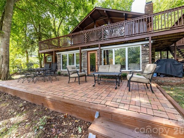 825 Emerald Shores Road, Mount Gilead, NC 27306