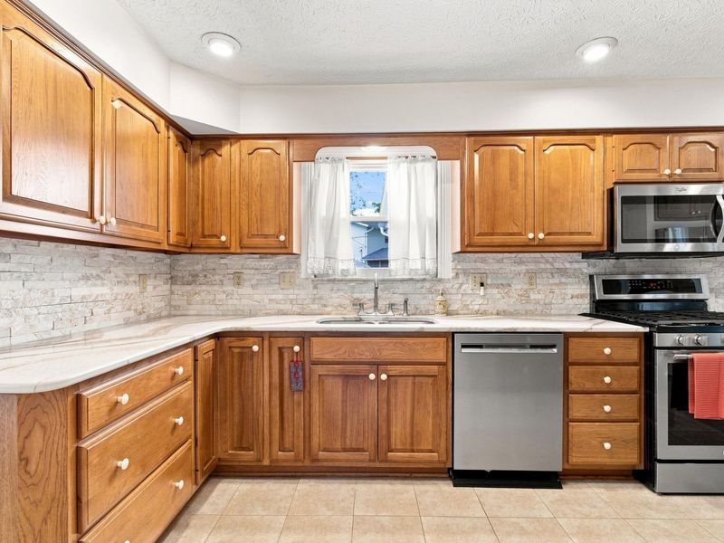 261 Brookhaven Drive E, Columbus, OH 43230 Photo 10