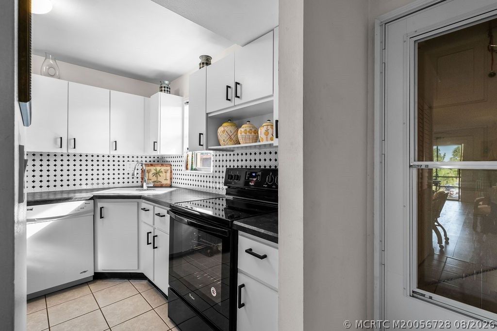 1983 SW Palm City Road , Unit F, Stuart, FL 34994 Photo