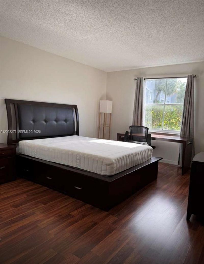 165 NW 96th Ter, Unit 3-105, Pembroke Pines, FL 33024 Photo