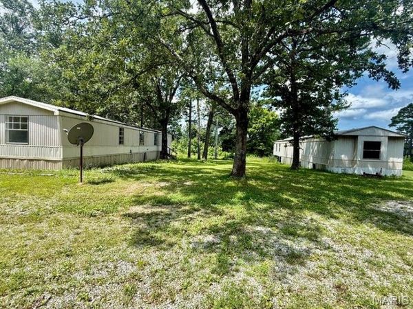 8905 Highway E , Houston, MO 65483