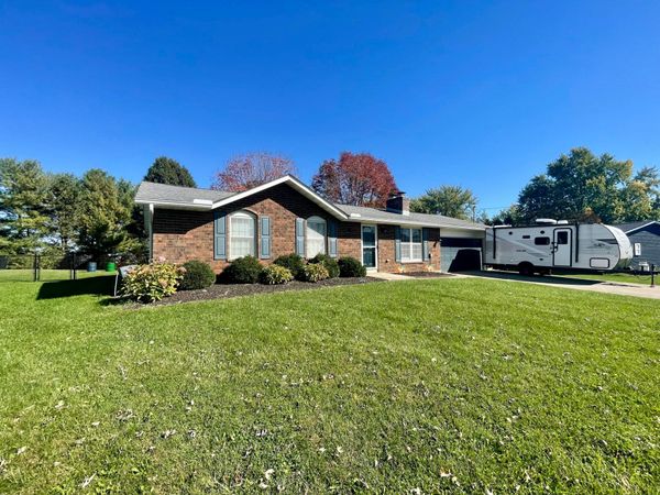 2600 Karok Drive, London, OH 43140