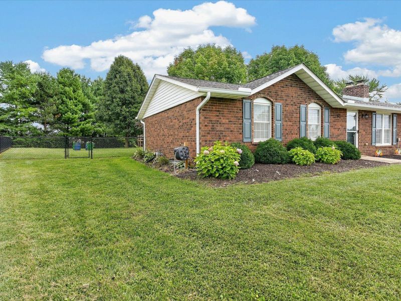 2600 Karok Drive, London, OH 43140 Photo 3