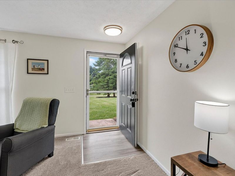 2600 Karok Drive, London, OH 43140 Photo 8