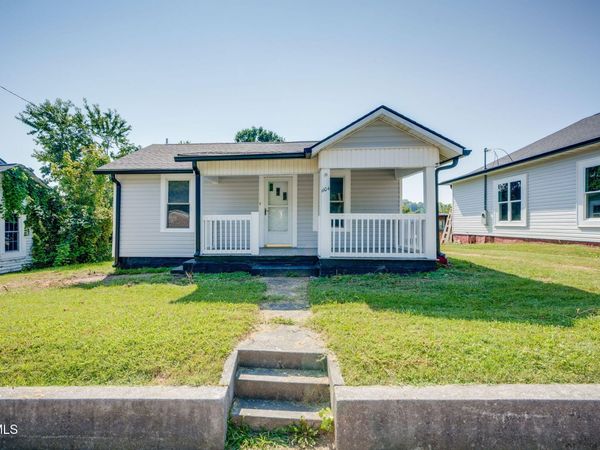 1104 East Main Street, Johnson City, TN 37601