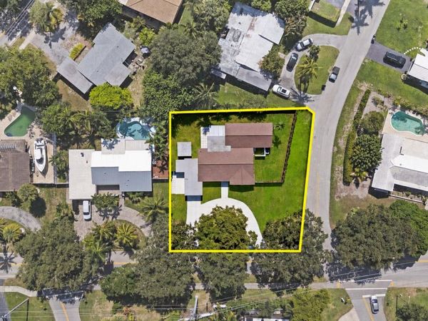 4000 NE 22ND Avenue, Lighthouse Point, FL 33064
