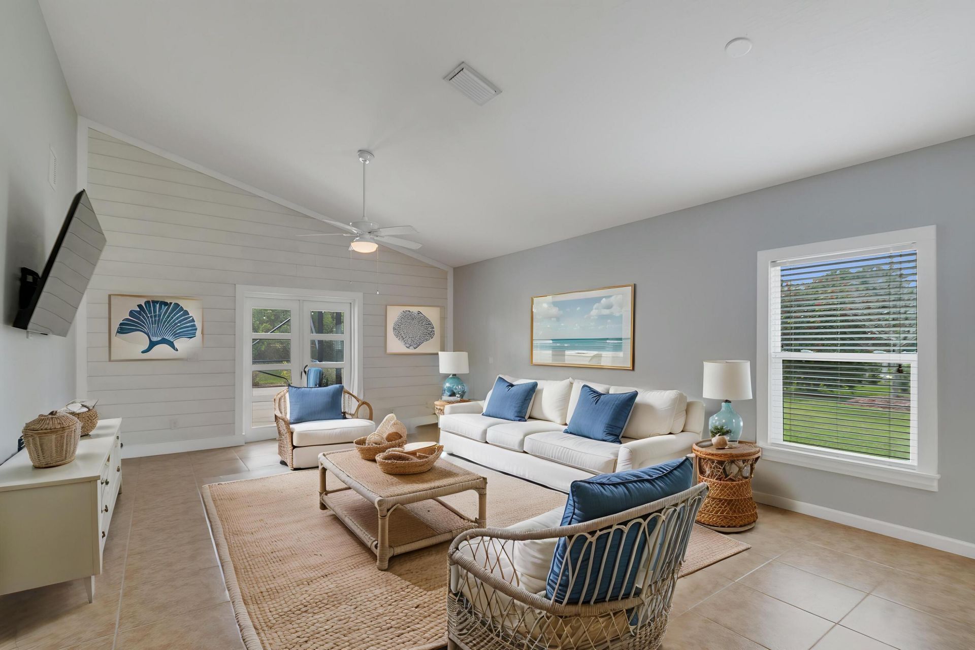 655 Valencia Circle Sw, Vero Beach, FL 32968 Photo