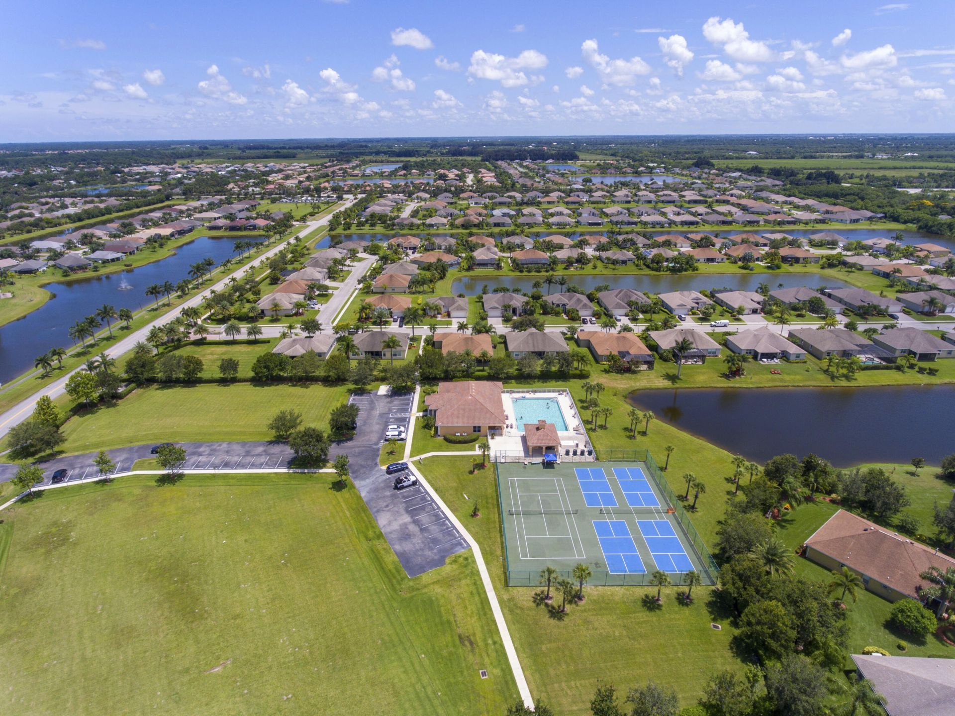 655 Valencia Circle Sw, Vero Beach, FL 32968 Photo