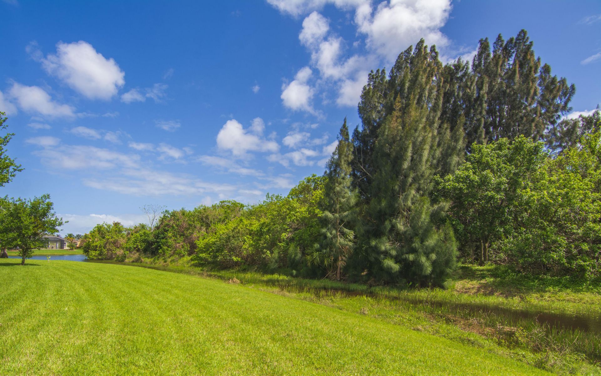 655 Valencia Circle Sw, Vero Beach, FL 32968 Photo
