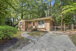 908 Woodale Circle photo 4