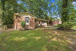 908 Woodale Circle photo 4