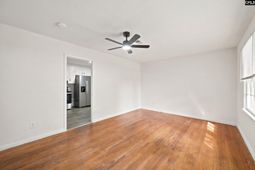 908 Woodale Circle photo 4