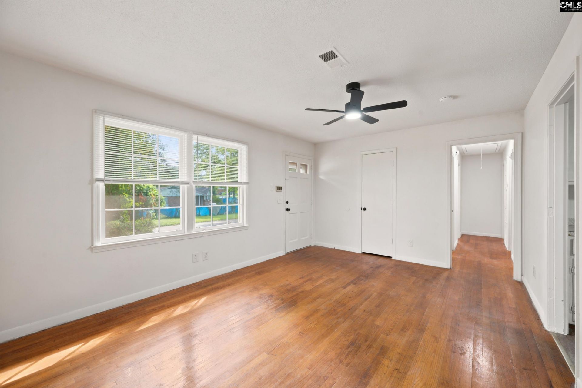 908 Woodale Circle Photo 5