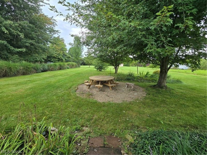3246 McMackin Road, Madison, OH 44057 Photo 4