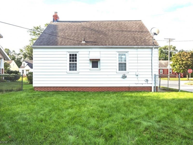 21351 Goller Avenue, Euclid, OH 44119 Photo 18