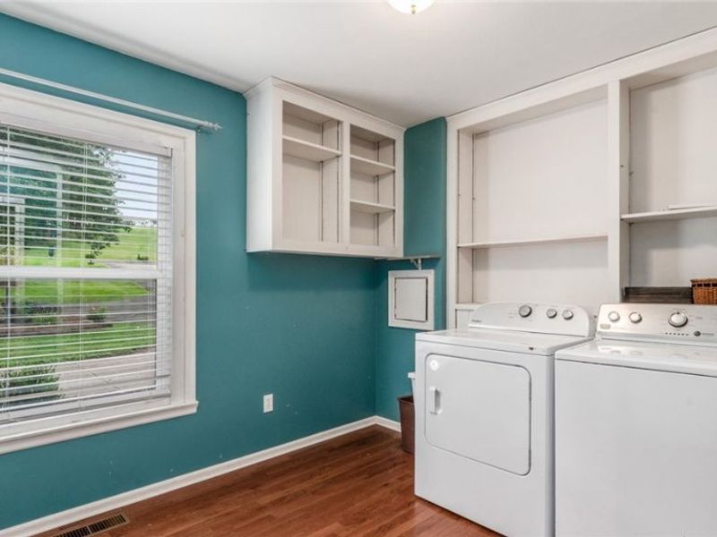 10525 Twin Oaks Drive, Cambridge, OH 43725 Photo 17
