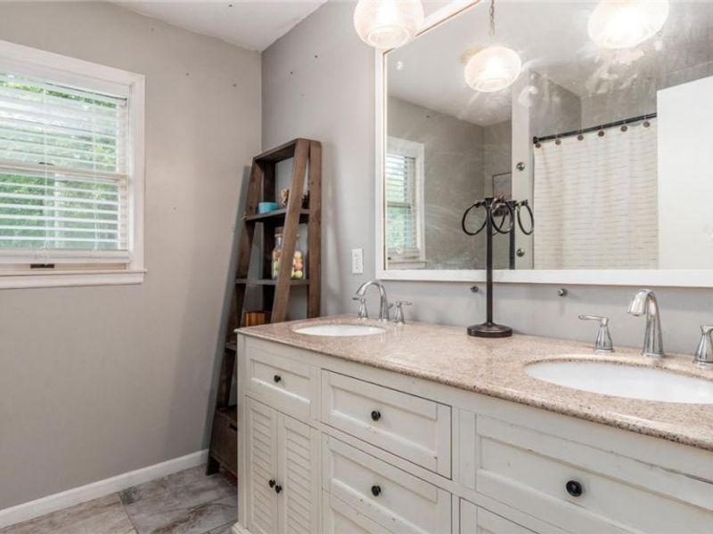 10525 Twin Oaks Drive, Cambridge, OH 43725 Photo 28