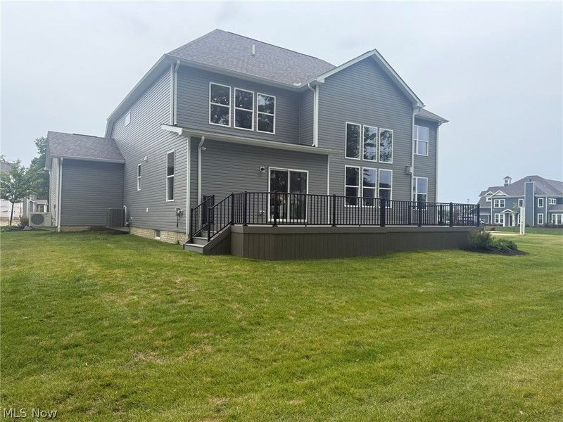 527 Port Side Drive, Avon Lake, OH 44012 Photo 2