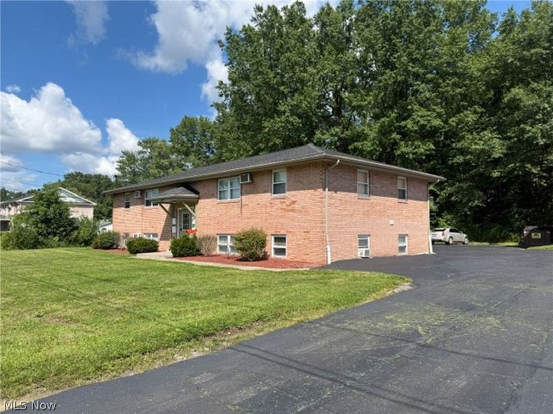 170 Kendall Avenue, Campbell, OH 44405 Photo 9