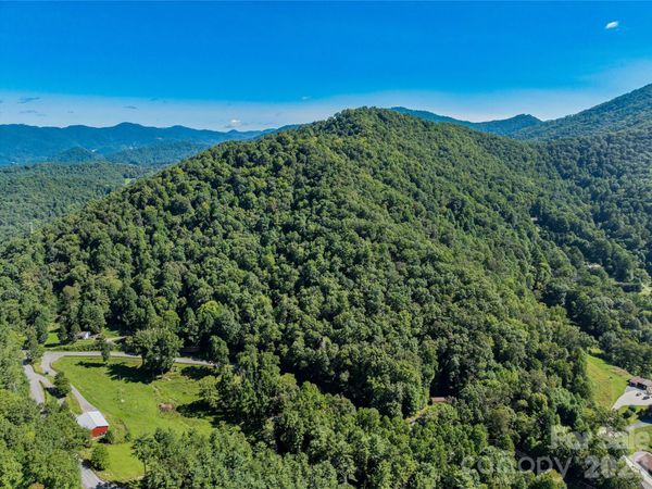 9999 Panther Creek Road , Clyde, NC 28721