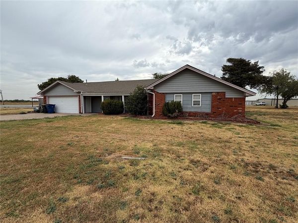 921 E Highway 19 , Chickasha, OK 73018