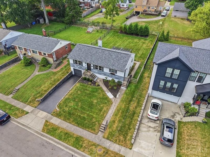 7241 Berwood Drive, Madeira, OH 45243 Photo 4
