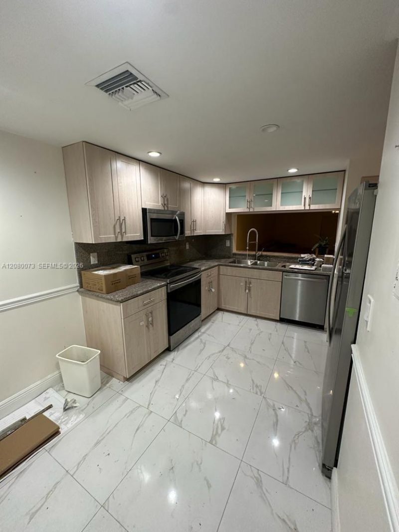 10182 NW 41st St, Unit 100-9, Doral, FL 33178 Photo