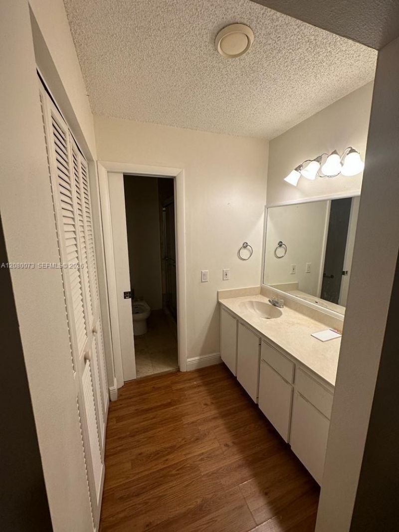 10182 NW 41st St, Unit 100-9, Doral, FL 33178 Photo