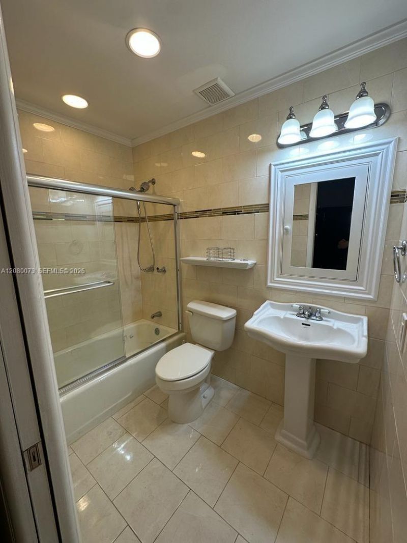 10182 NW 41st St, Unit 100-9, Doral, FL 33178 Photo