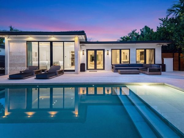 771 Fairway Dr , Miami Beach, FL 33141