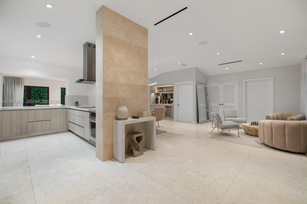 771 Fairway Dr, Miami Beach, FL 33141 Photo