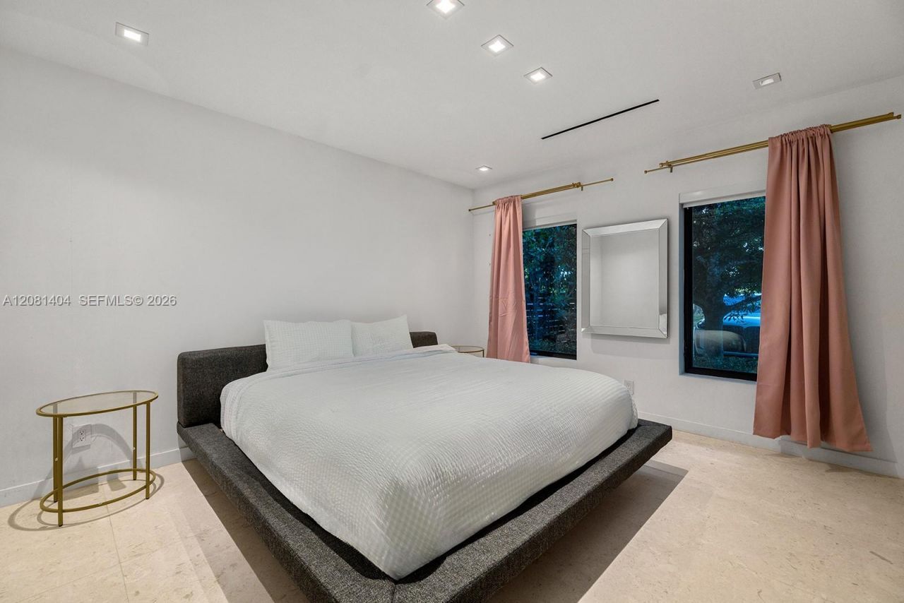 771 Fairway Dr, Miami Beach, FL 33141 Photo