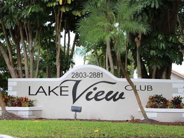 2890 N Oakland Forest Dr , Unit 204, Oakland Park, FL 33309